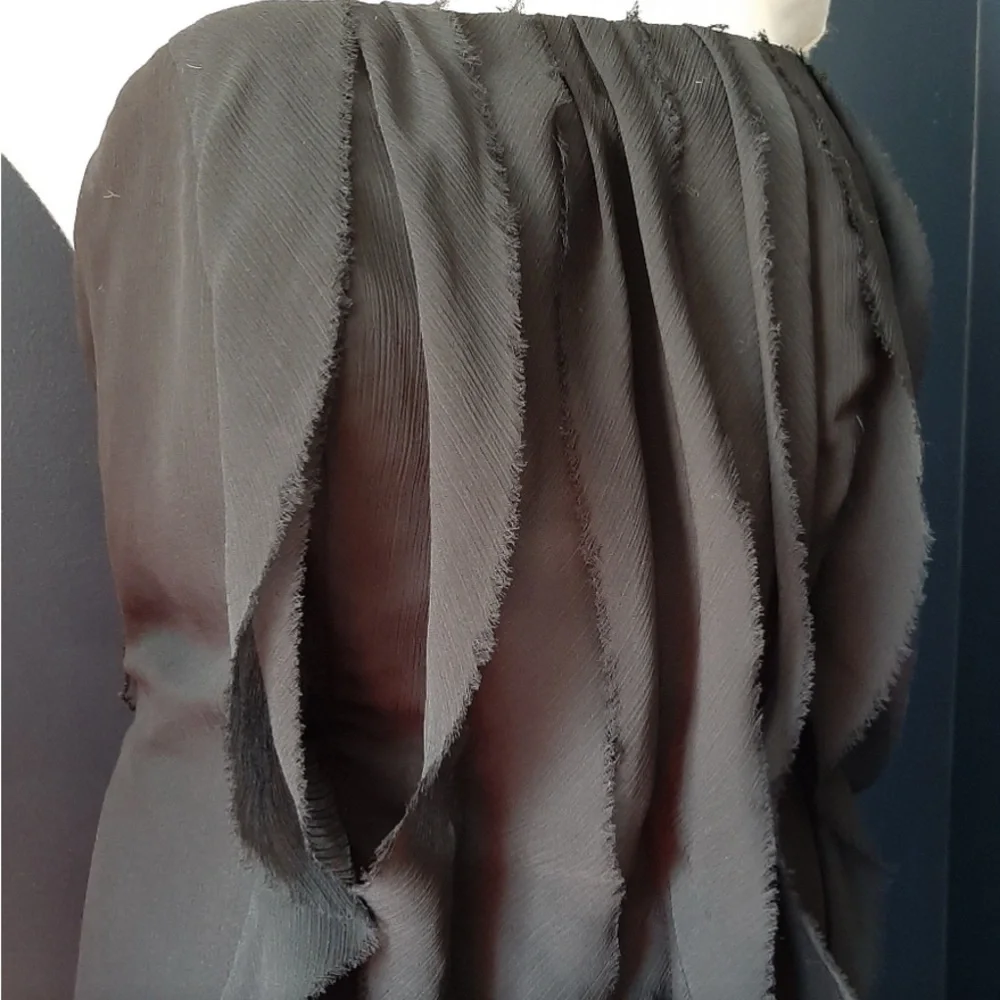 VERA WANG- Elegant Black Women's Dress - Picture 4 of 5